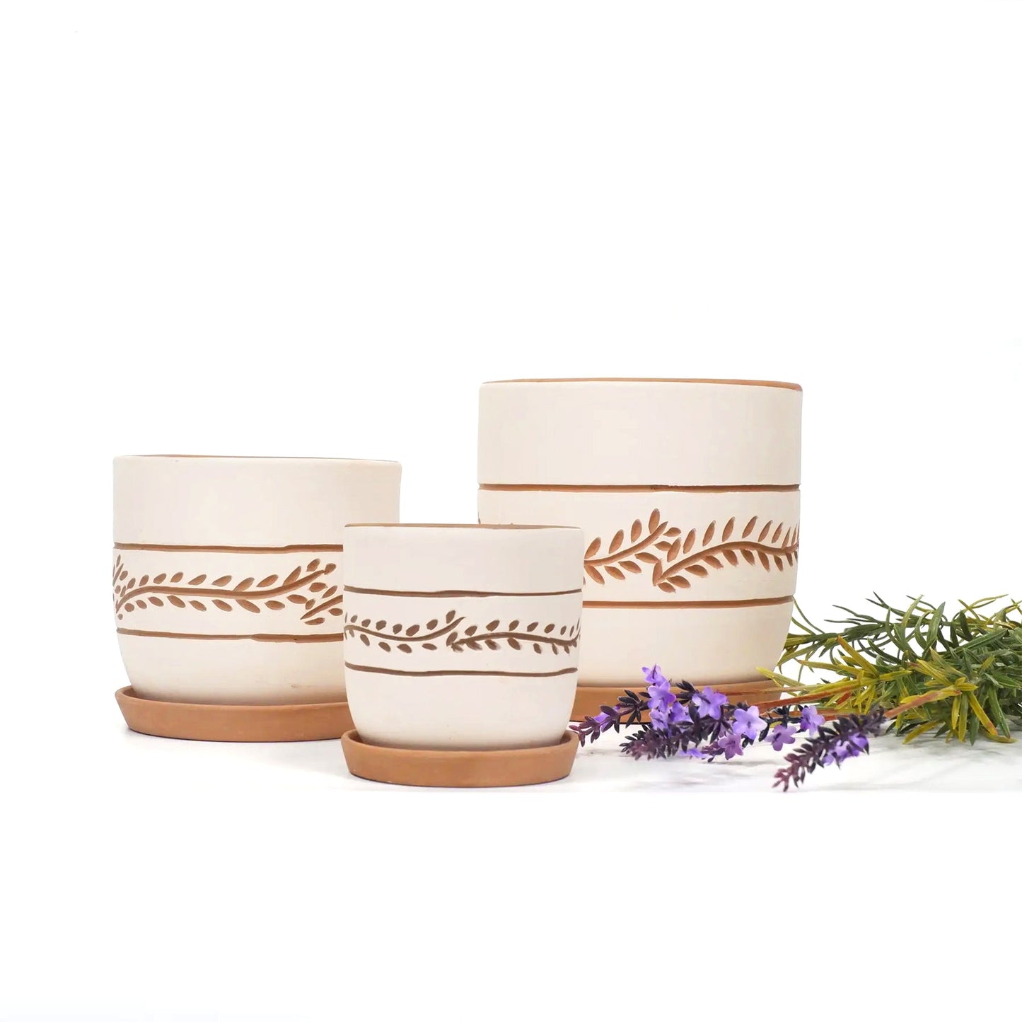 White Clay Horizontal Leaf Pattern Pot